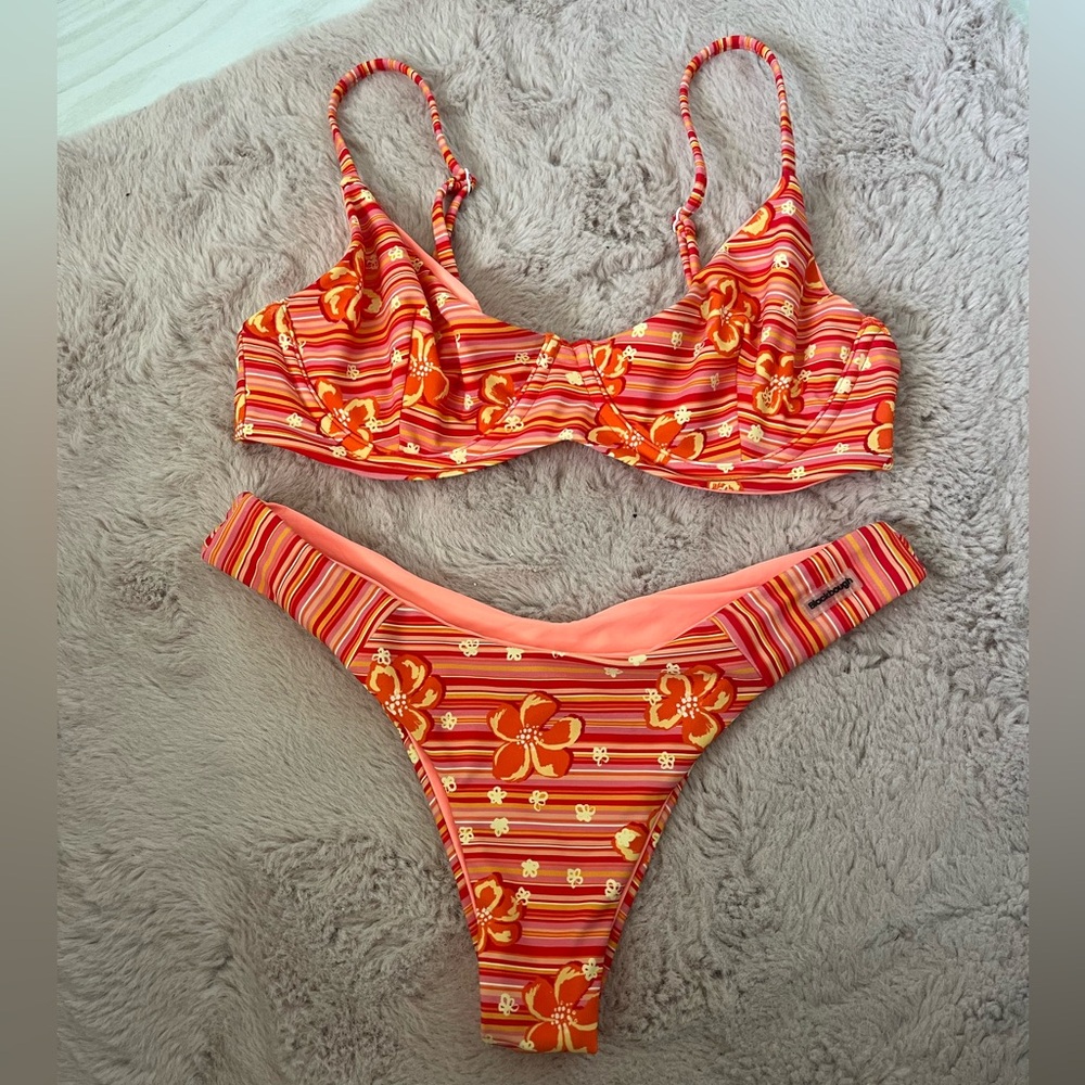 Blackbough swim Sunshine state bikini set